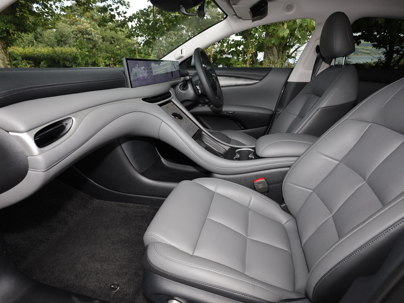 MG IM5 217Kw Standard Range 75Kwh #5