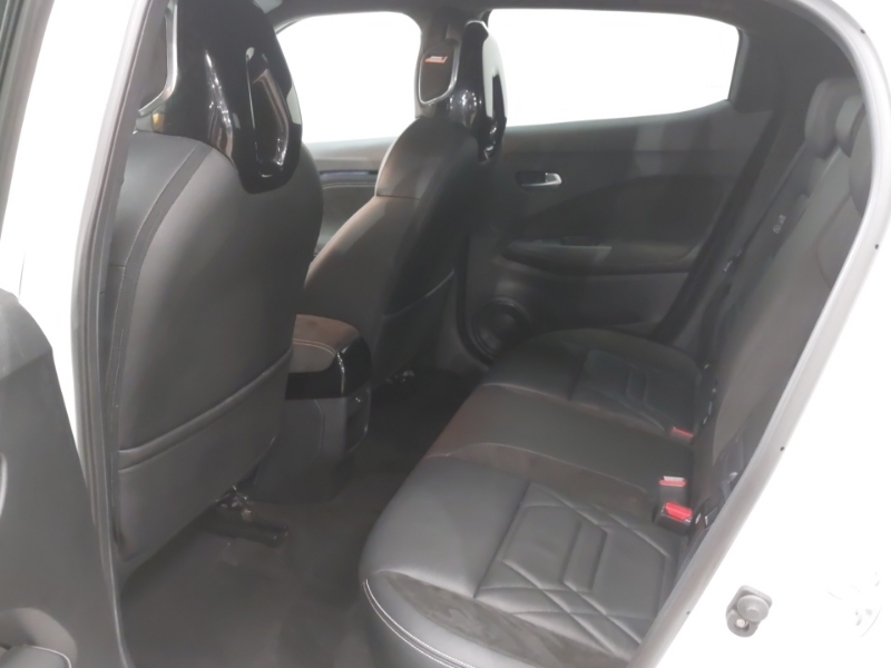 Nissan Juke 1.6 Hybrid Tekna BF72JFG White #6