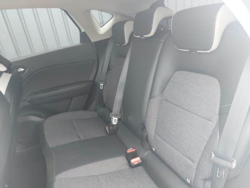 Renault Captur 1.6 E-tech Phev 160 S Edition SC21BSU White #6