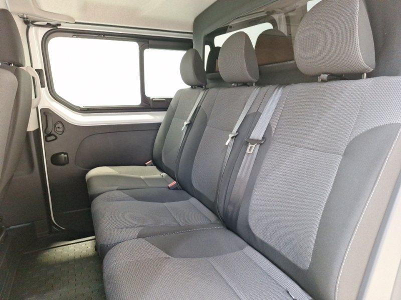 Renault Trafic Ll30 Blue Dci 130 Advance Safety Crew Van MD74VZP White #6