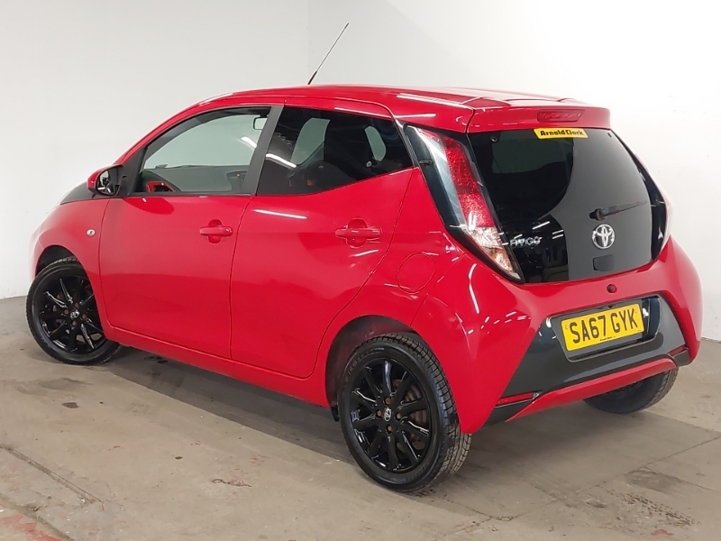 Toyota Aygo 1.0 Vvt-i X-style X-shift SA67GYK Red #2