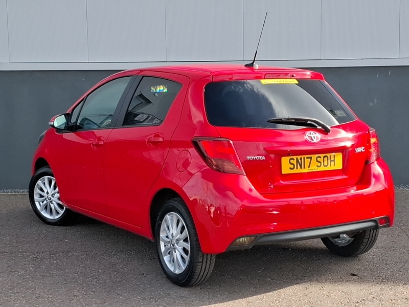 Toyota Yaris 1.33 Vvt-i Icon SN17SOH Red #2