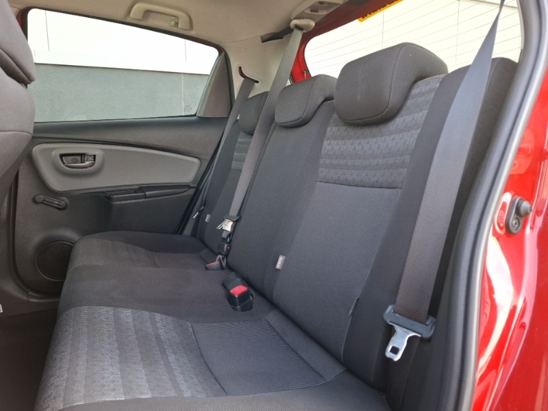 Toyota Yaris 1.33 Vvt-i Icon SN17SOH Red #6