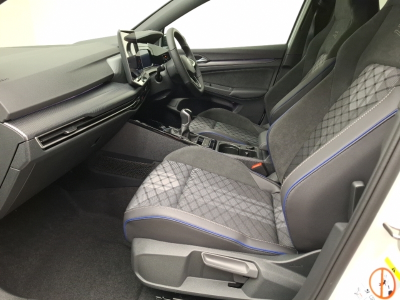 Volkswagen Golf 1.5 Tsi 150 Black Edition White #5