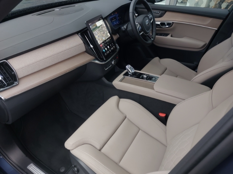Volvo XC90 2.0 B5p Plus Dark Awd Geartronic SL25ZSD Blue #5