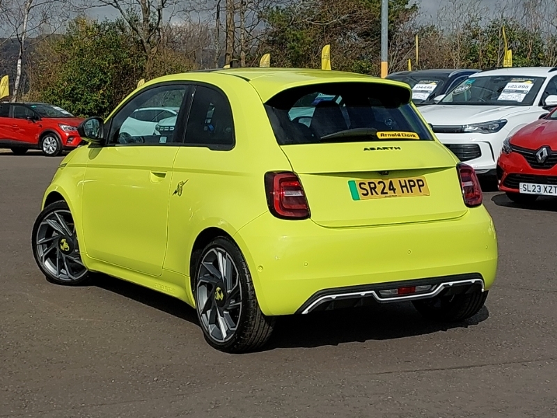 Abarth 500 114Kw Turismo 42.2Kwh Green #2