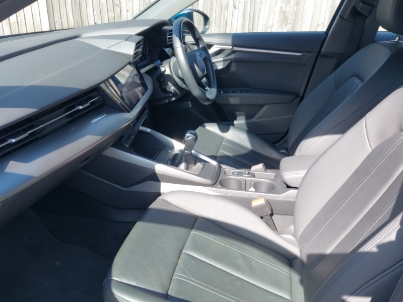 Audi A3 35 Tfsi Sport GV20LDF Blue #5