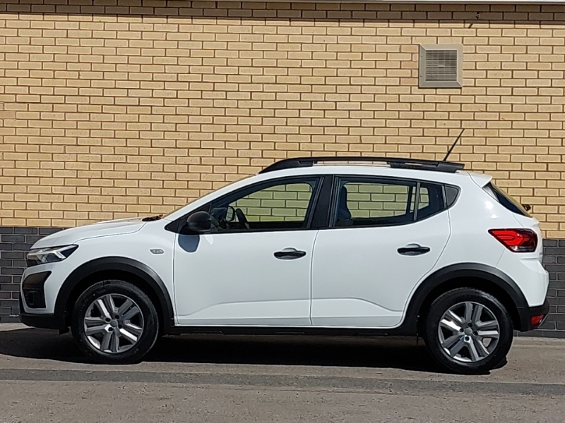 Dacia Sandero Stepway 1.0 Tce Essential YH73URJ White #4