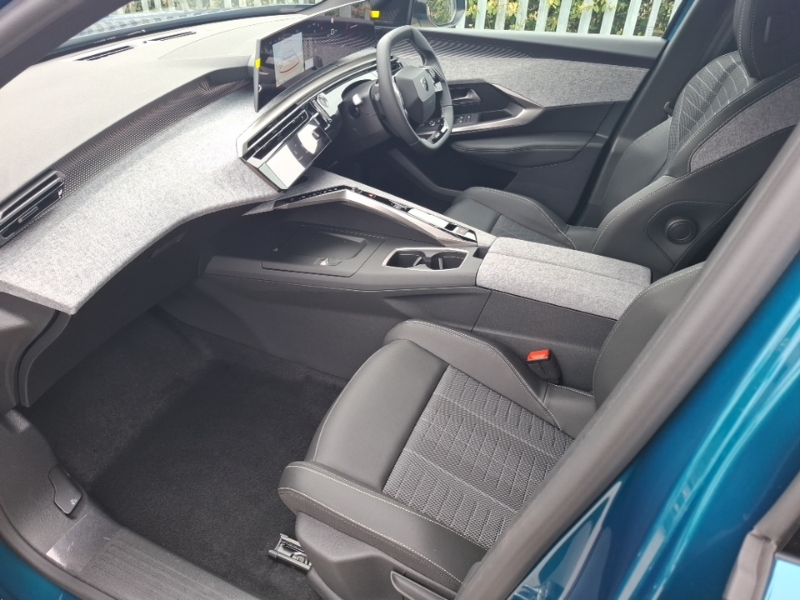 Peugeot 3008 157Kw Gt 73Kwh Blue #5