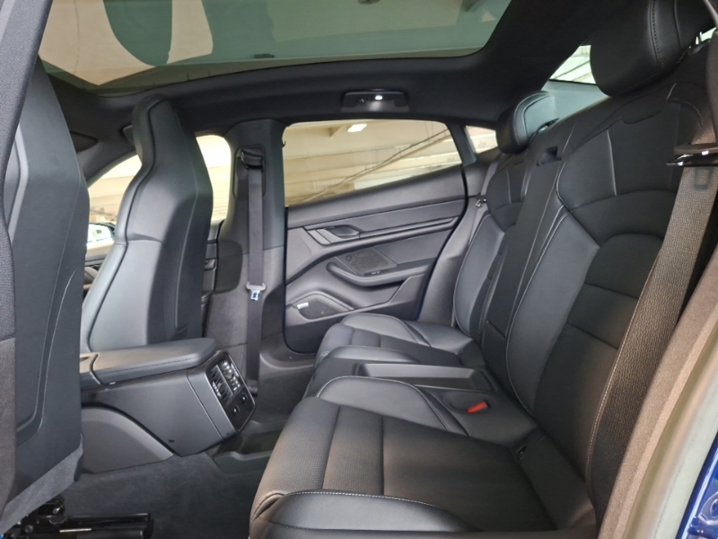 Porsche Taycan 300Kw 79Kwh Rwd Blue #6