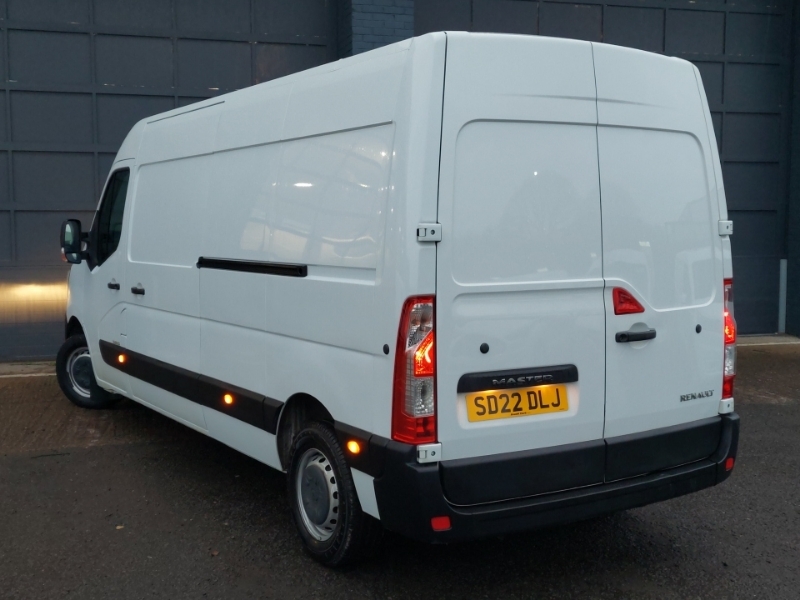 Renault Master Lm35dci 135 Business Medium Roof Van SD22DLJ White #2