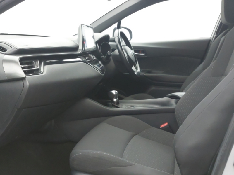 Toyota C-Hr 1.8 Hybrid Icon Cvt WU18JTX Silver #5