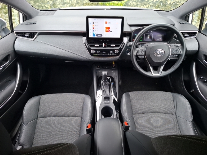 Toyota Corolla 1.8 Hybrid Design Cvt SD23ZYN White #3