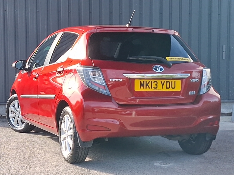 Toyota Yaris 1.5 Vvt-i Hybrid T4 Cvt MK13YDU Red #2