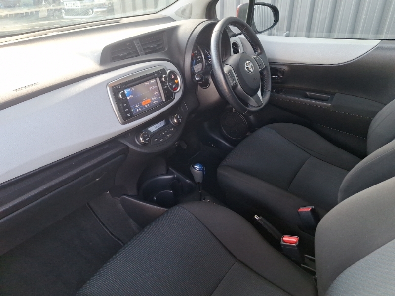 Toyota Yaris 1.5 Vvt-i Hybrid T4 Cvt MK13YDU Red #5