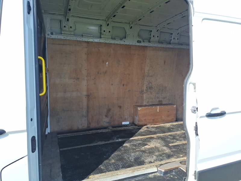 Volkswagen Crafter 2.0 Tdi 140Ps Trendline High Roof Van NJ23PFX White #6
