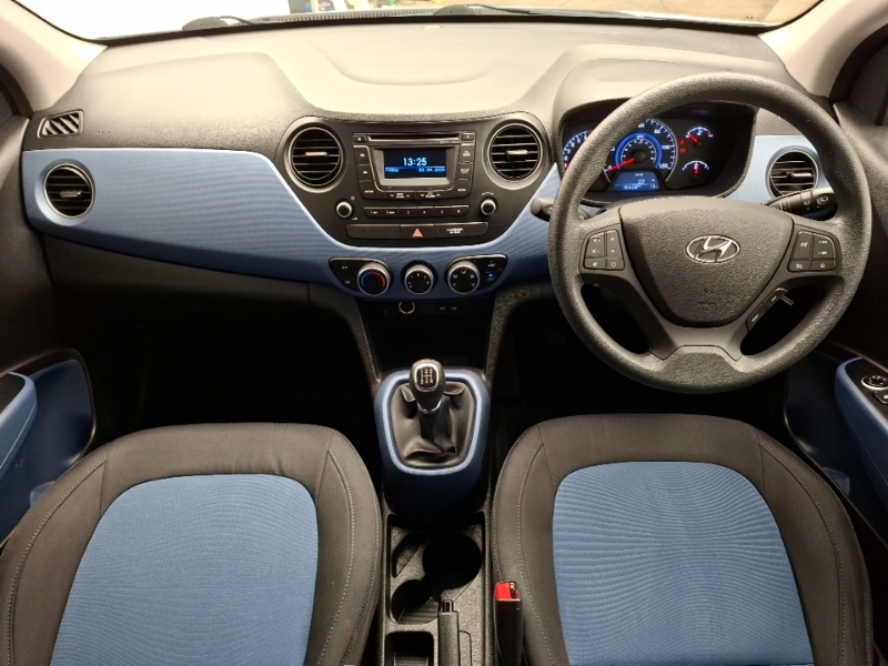 Hyundai I10 1.0 Blue Drive Se White #3