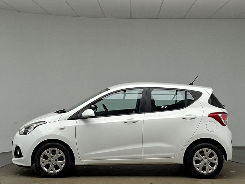 Hyundai I10 1.0 Blue Drive Se White #4
