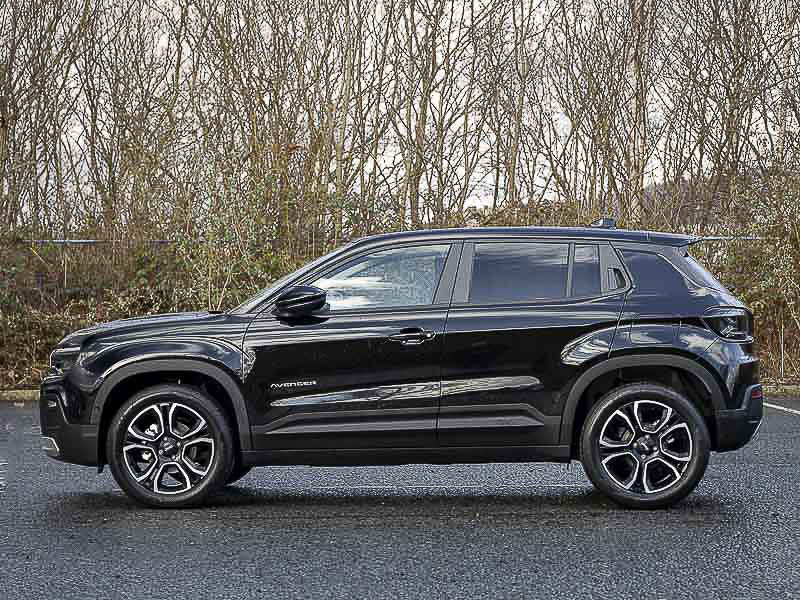 Jeep Avenger 1.2 E-hybrid Altitude Dct Black #4