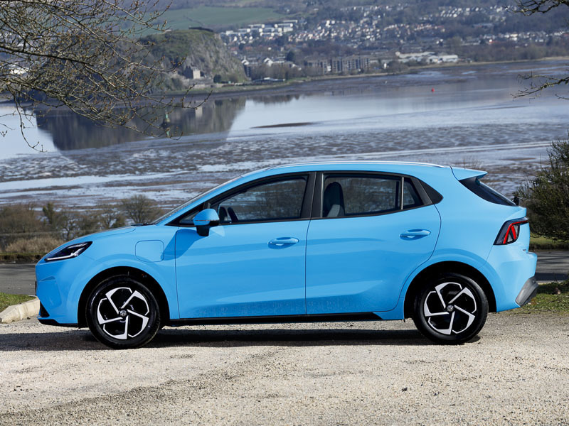 MG MG4 110Kw Comfort Standard Range 43Kwh MG4URS2 Blue #4
