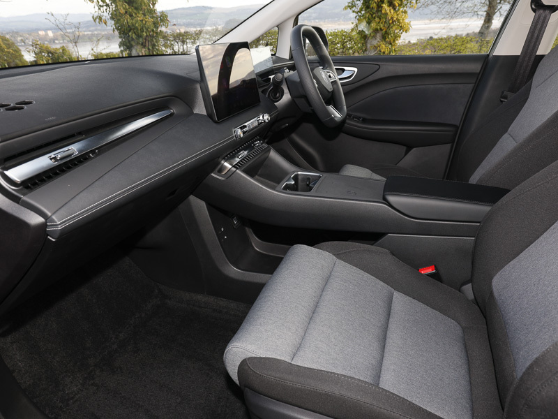 MG MG4 110Kw Comfort Standard Range 43Kwh MG4URS2 Blue #5