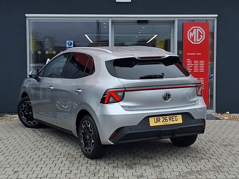MG MG4 118Kw Premium Long Range 54Kwh Silver #2