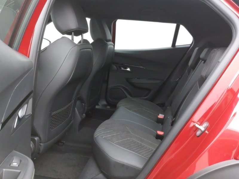 Peugeot 2008 1.2 Puretech 130 Gt Premium Eat8 SD26LJK Red #6