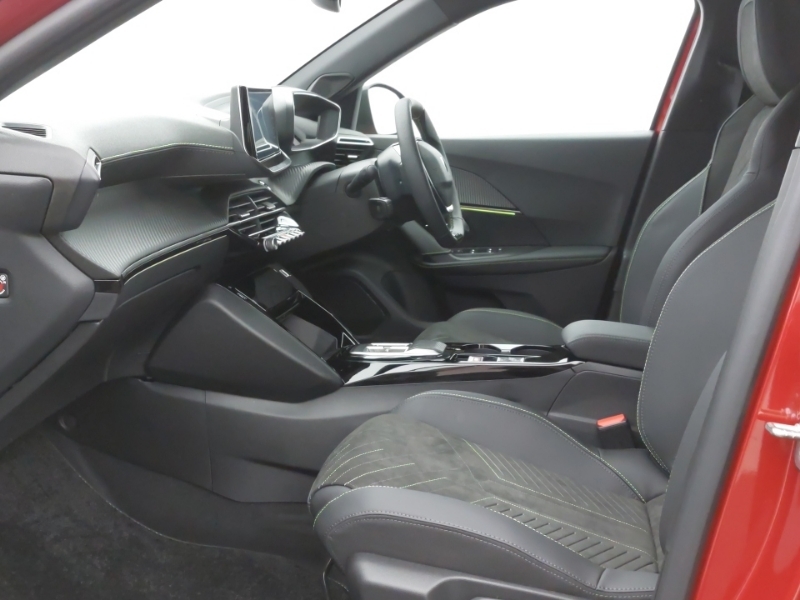Peugeot 2008 1.2 Puretech 130 Gt Premium Eat8 SD26LJK Red #5