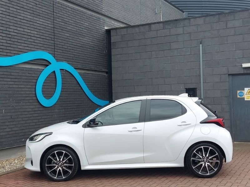 Toyota Yaris 1.5 Hybrid Gr Sport Cvt LY23UVB White #4