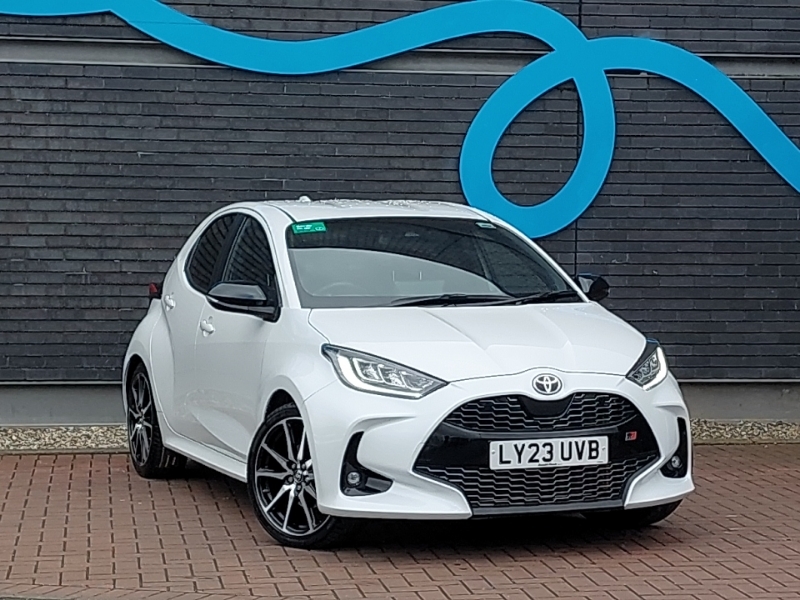 Toyota Yaris 1.5 Hybrid Gr Sport Cvt White