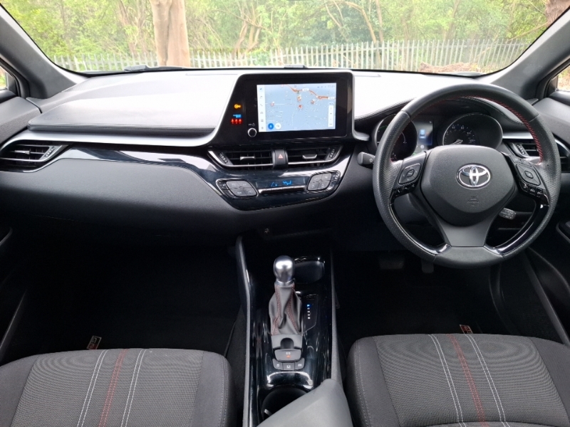 Toyota C-Hr 1.8 Hybrid Gr Sport Cvt LO72HDZ White #3