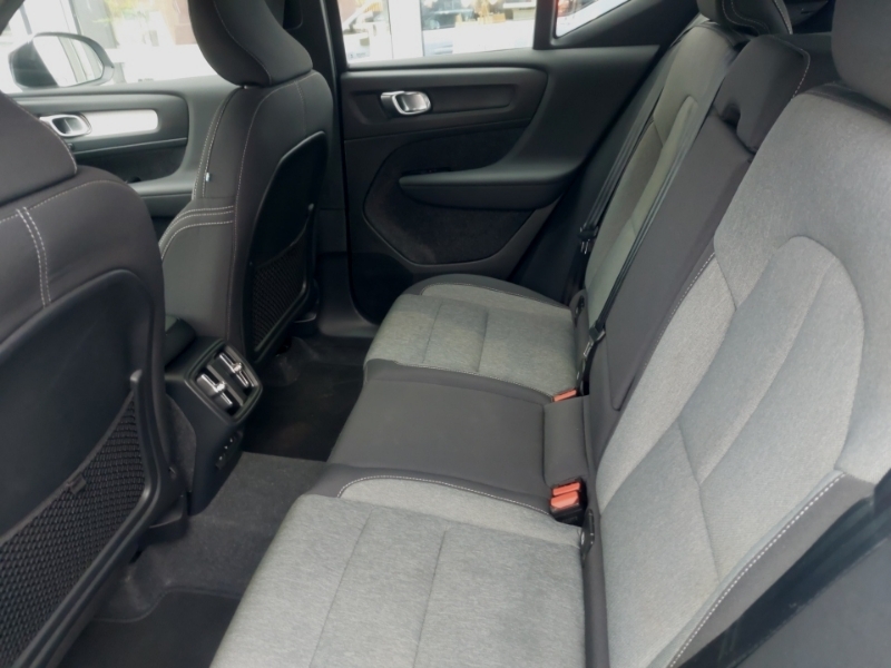 Volvo XC40 2.0 B4p Plus Dark ST73ZYN Blue #6