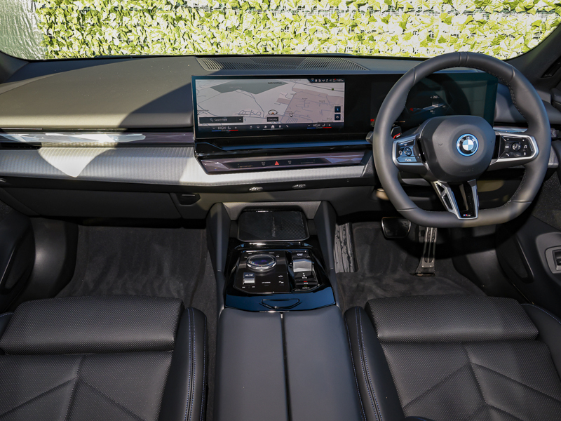 BMW i5 250Kw Edrive40 M Sport 84Kwh Black #4