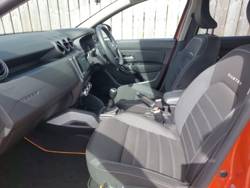 Dacia Duster 1.0 Tce 100 Bi-fuel Prestige PF71FMZ Orange #5