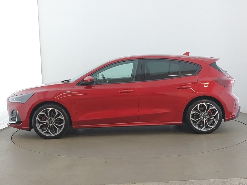 Ford Focus 1.0 Ecoboost Hybrid Mhev 155 St-line Vignale SF22WNX Red #4