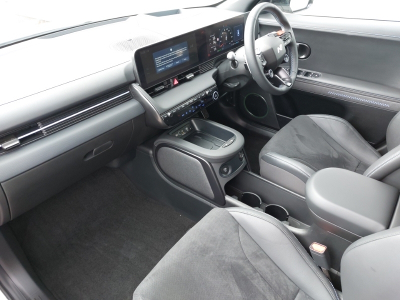 Hyundai Ioniq 5 478Kw 84 Kwh EF74HMD White #5