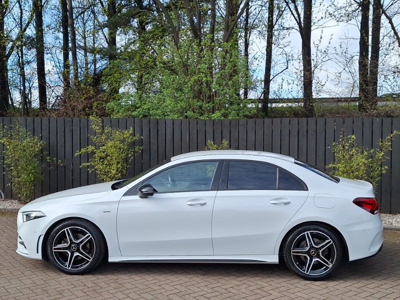 Mercedes-Benz A Class A200 Amg Line Executive Edition SN22OSU White #4