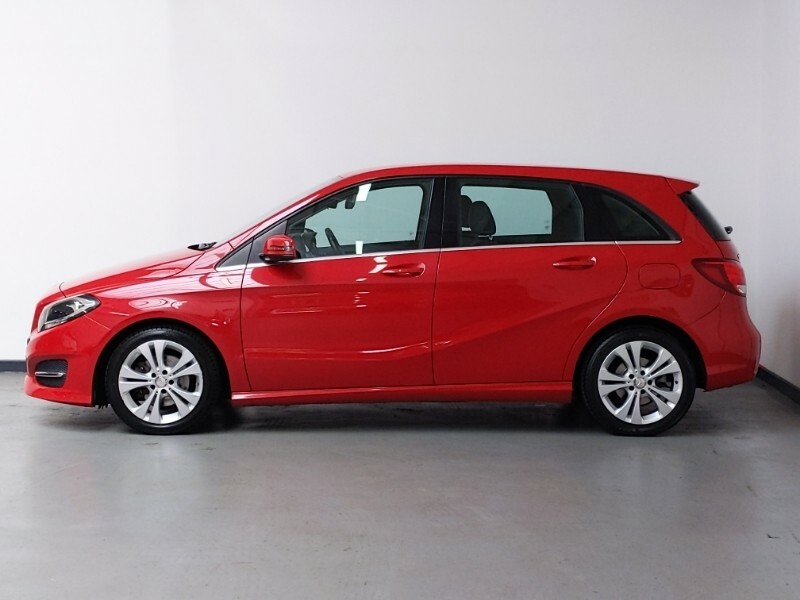 Mercedes-Benz B Class B180 Sport Red #4