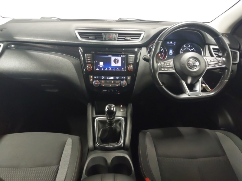 Nissan Qashqai 1.3 Dig-t Acenta Premium AY19PXN Red #3