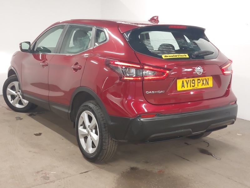 Nissan Qashqai 1.3 Dig-t Acenta Premium AY19PXN Red #2