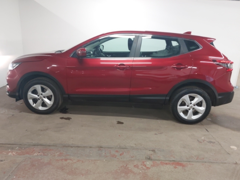 Nissan Qashqai 1.3 Dig-t Acenta Premium AY19PXN Red #4