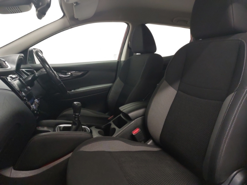 Nissan Qashqai 1.3 Dig-t Acenta Premium AY19PXN Red #5