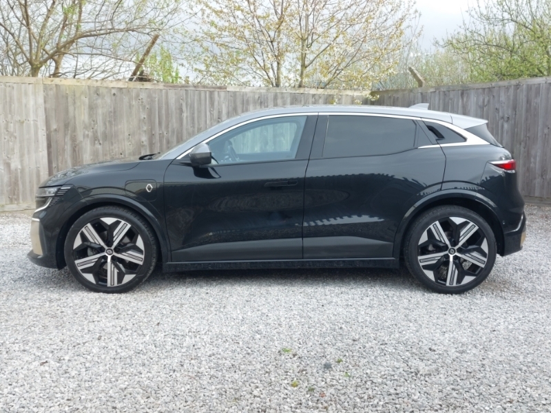 Renault Megane E-Tech Ev60 160Kw Iconic 60Kwh Optimum Charge Black #4