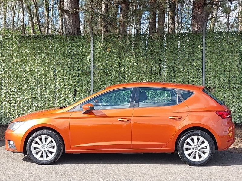 Seat Leon 1.5 Tsi Evo Se Ez CX69KWF Orange #4