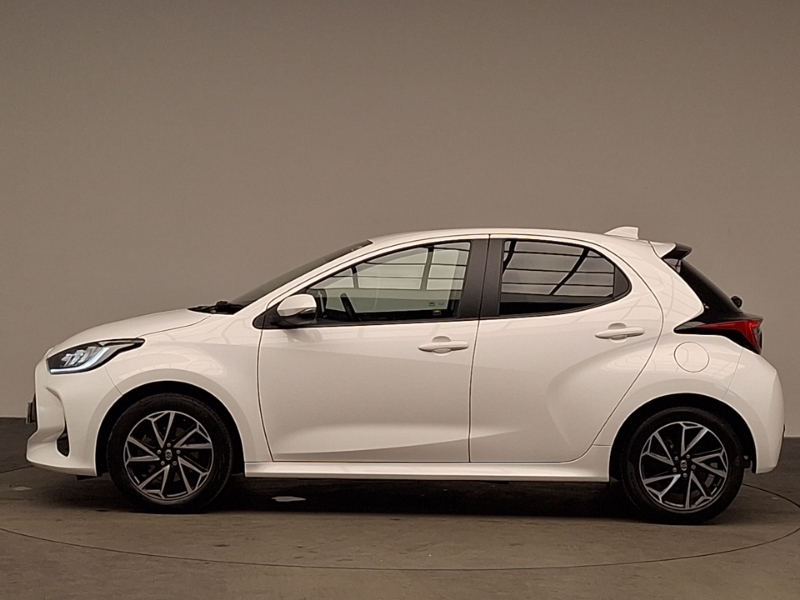 Toyota Yaris 1.5 Hybrid Design Cvt NA72CFF White #4