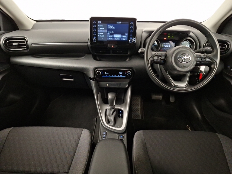 Toyota Yaris 1.5 Hybrid Design Cvt NA72CFF White #3
