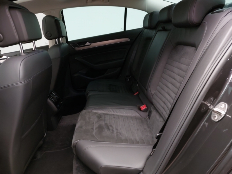Volkswagen Passat 2.0 Tdi Gt Panoramic Roof Grey #6