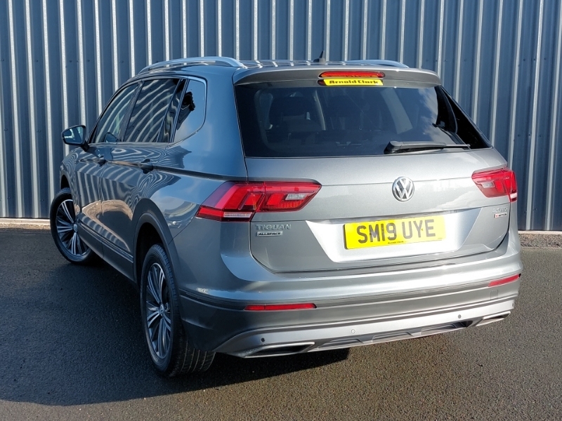 Volkswagen Tiguan Allspace 2.0 Tdi 4Motion Se Nav Dsg SM19UYE Grey #2