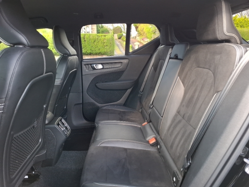 Volvo XC40 1.5 T3 163 R Design Geartronic ND70HRU Black #6