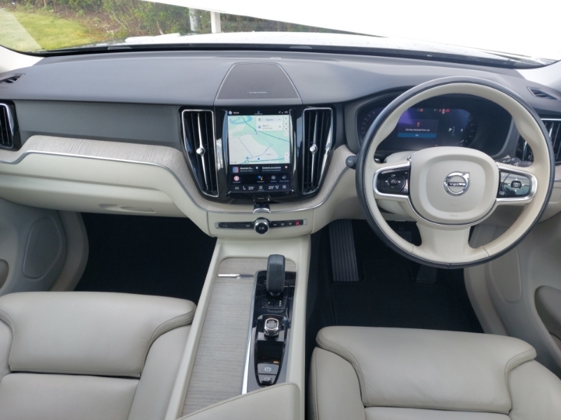 Volvo XC60 2.0 B4d Plus Dark Awd Geartronic YS72VUK Grey #3